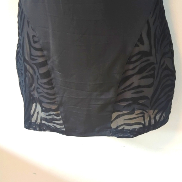 YG Collection Black Cut Out Mesh Zebra Print Mini Dress L - Picture 11 of 16